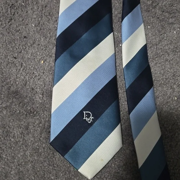 Dior Navy and Light Blue Diagonal Striped Tie - Picture 4 of 4